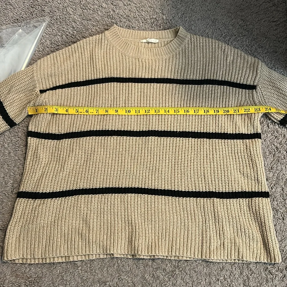 Cable knit Striped Beige and black crew‎ Sweater